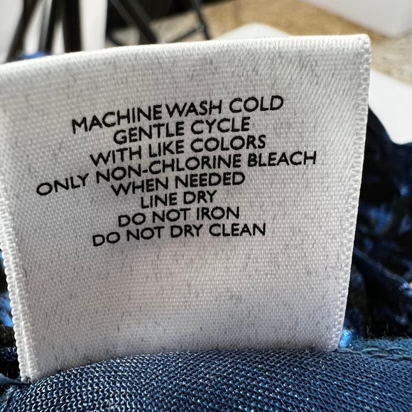 Like New MODCLOTH Blue & Black Crushed Velvet V-Neck Bodysuit in Floral … - Picture 10 of 10